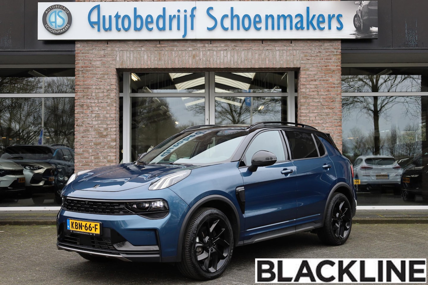 Lynk & Co 01 - 1.5 BLACKLINE+MY23! 6.6Kwh ZWARTE-HEMEL ROLHOES MY23 360-CAMERA PANO/SCHUIF INFINITY DAB N - AutoWereld.nl