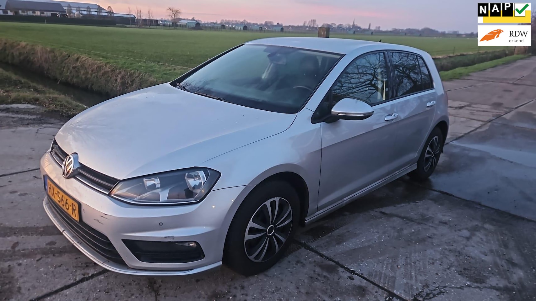 Volkswagen Golf - 1.6 TDI Business Edition R/ leder/ clima/ bj 2016 ( euro 6) - AutoWereld.nl