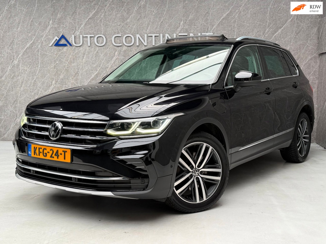 Volkswagen Tiguan - 1.4 TSI eHybrid R-Line Business+ / Dealer Onderhouden - AutoWereld.nl