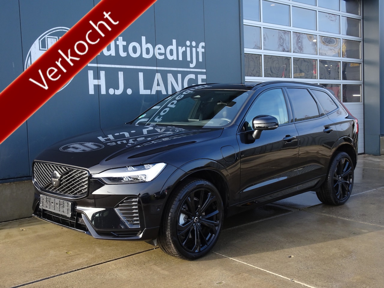Volvo XC60 - 2.0 T6 Plug-in hybrid AWD Plus Black Edition 2.0 T6 Plug-in hybrid AWD Plus Black Edition - AutoWereld.nl