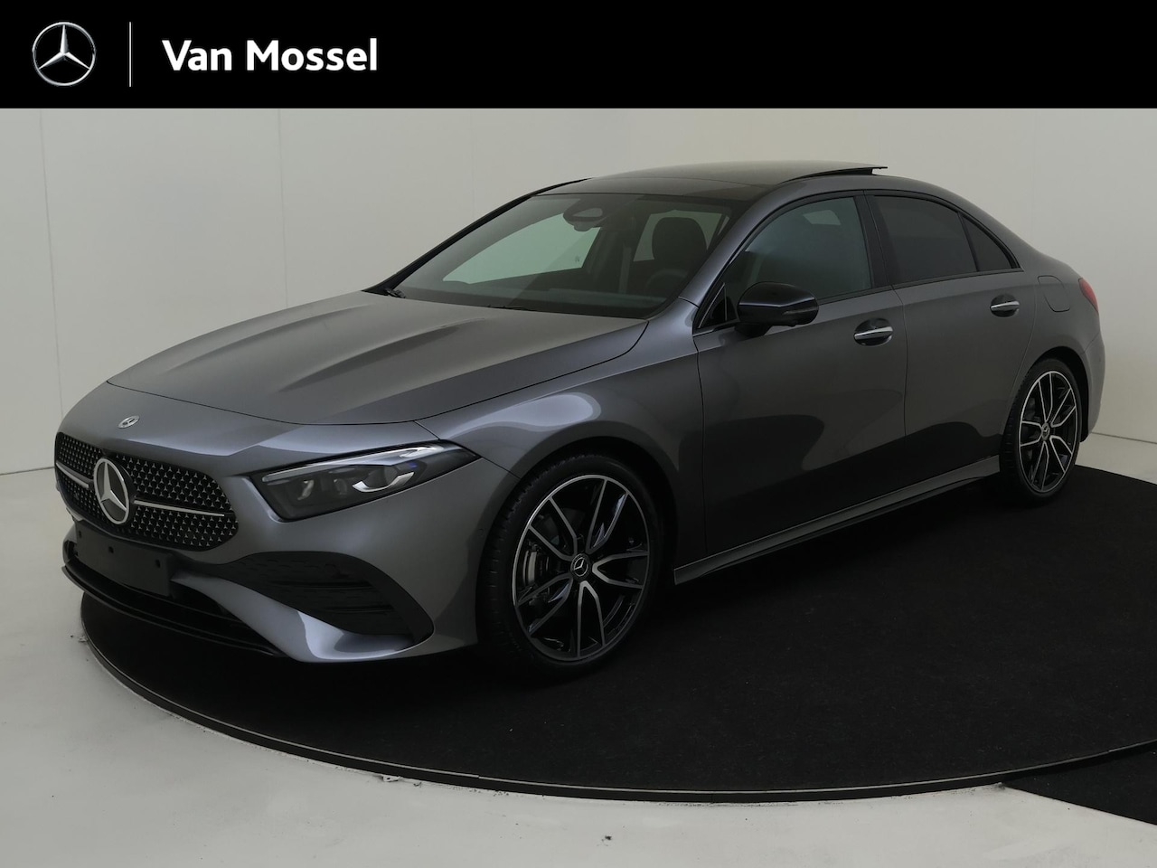 Mercedes-Benz A-klasse - 180 Business Solution AMG / Plus Pack/ Panoramadak/ 19 inch/ Multibeam/ Head Up/ Night - AutoWereld.nl