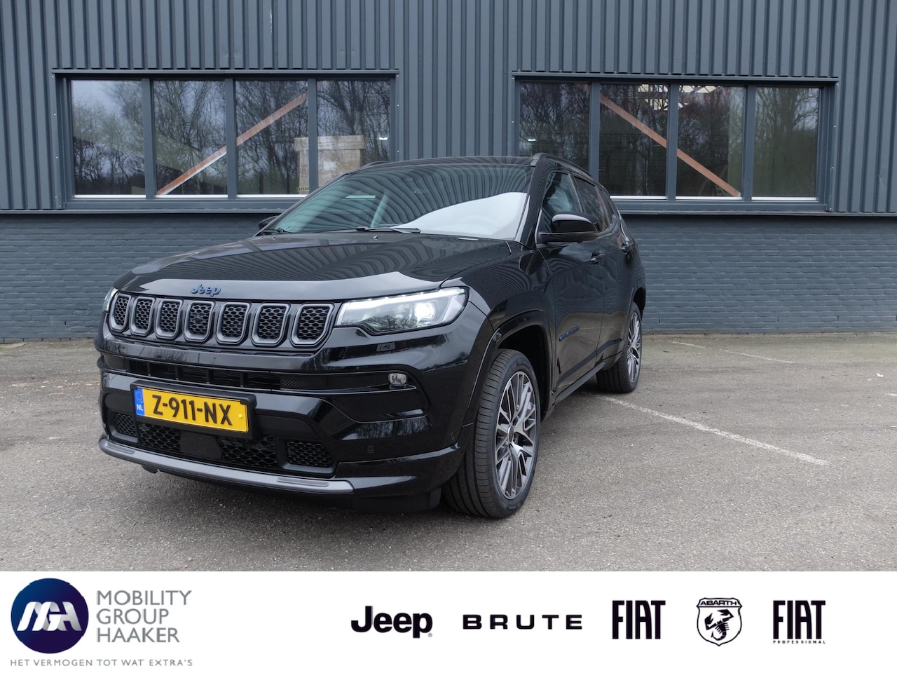 Jeep Compass - 4xe 240 Plug-in Hybrid Electric S | Camera | Leer | Carplay | adaptive cruisecontrol | - AutoWereld.nl