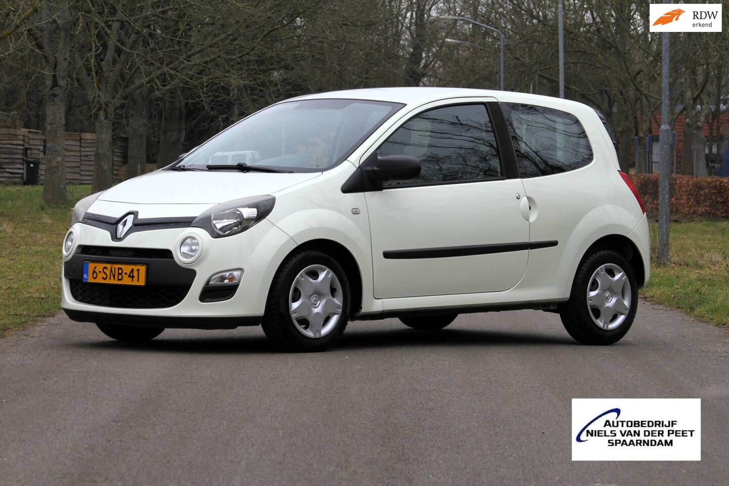 Renault Twingo - 1.2 16V / Airco / Bluetooth / El.ramen / Stuurbekrachtiging / APK tot januari 2027 - AutoWereld.nl