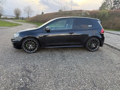 Volkswagen Golf - 2.0 TDI Highline 119