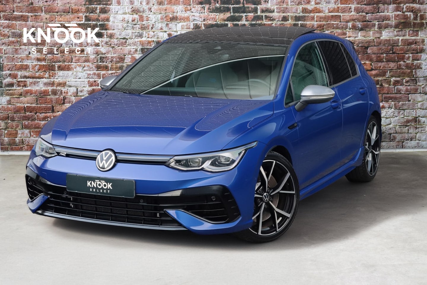 Volkswagen Golf - 2.0 TSI R 4Motion / Adaptief Onderstel / Harman Kardon / 100% Historie / Panoramadak / LED - AutoWereld.nl