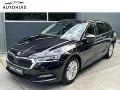 Skoda Octavia Combi - 1.0 TSI 110pk H6 Business Edition Climate Control Navigatie Elektr Achterklep