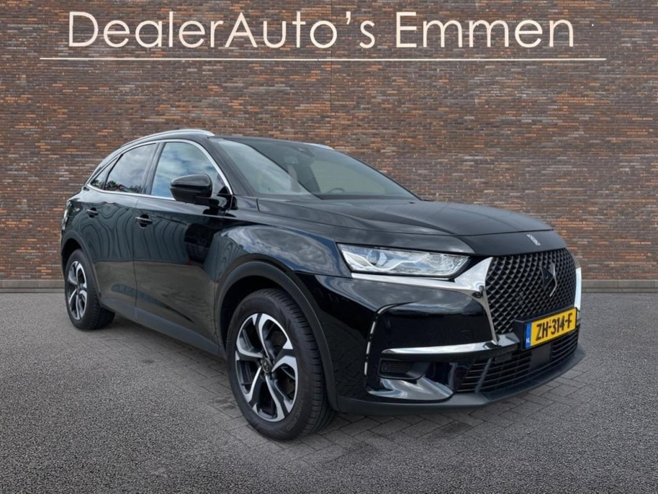 DS 7 Crossback - DS7 1.2 130PK ECC LMV LED NAVIGATIE CAMERA DS 7 Crossback 1.2 PT ECC LMV SPORTSTOELEN LED - AutoWereld.nl