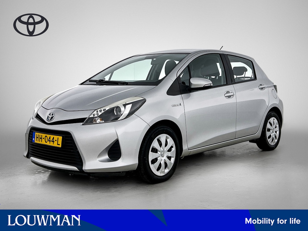 Toyota Yaris - 1.5 Full Hybrid Aspiration | Volledig Dealer Onderhouden | Navigatie | Metallic Lak | - AutoWereld.nl
