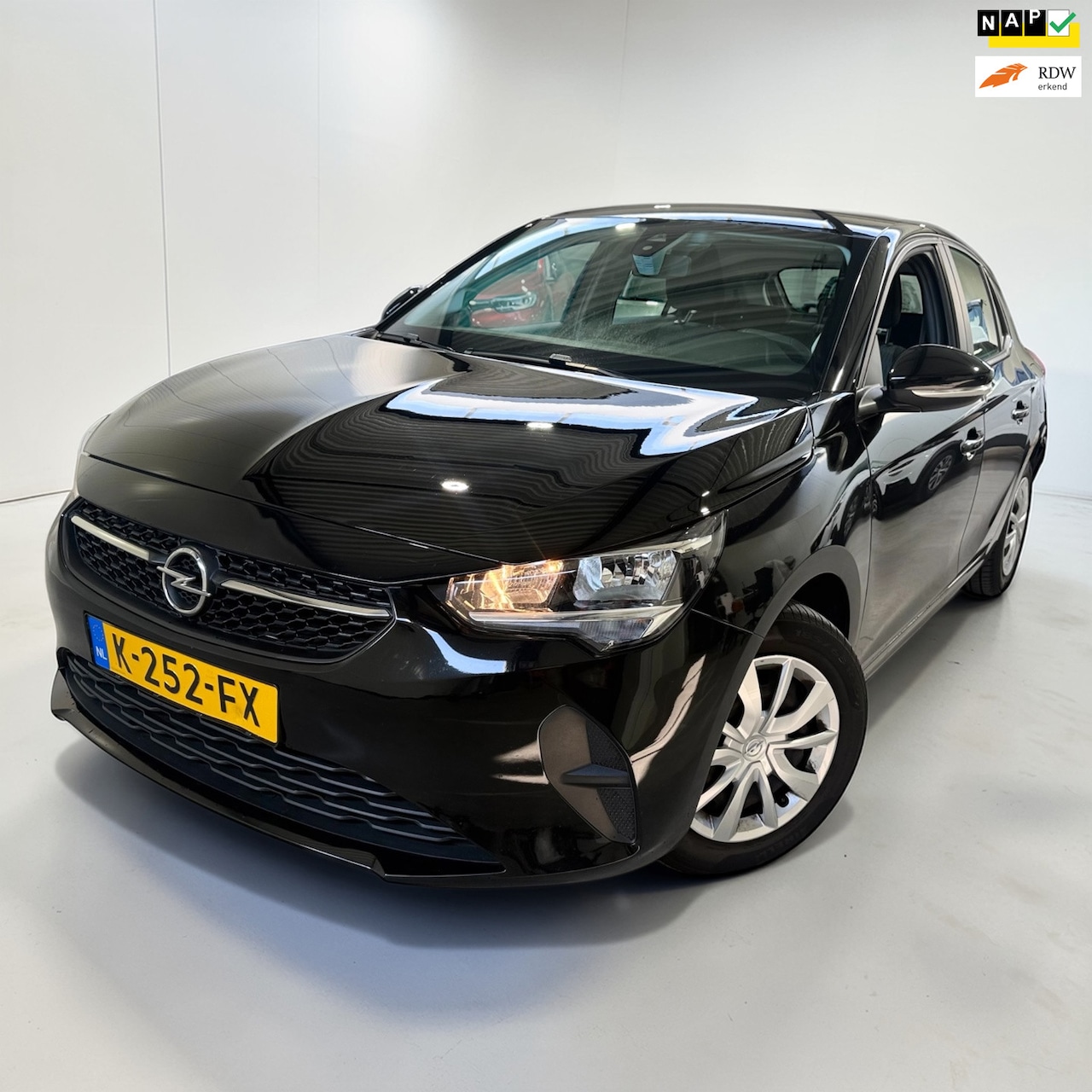 Opel Corsa - 1.2 Edition 1e eigenaar Dealer onderhouden - AutoWereld.nl