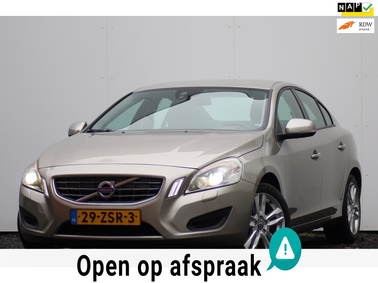 Volvo S60 - 1.6 T3 Momentum | 2013 | Leder | Navigatie | - AutoWereld.nl