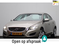 Volvo S60 - 1.6 T3 Momentum | 2013 | Leder | Navigatie |