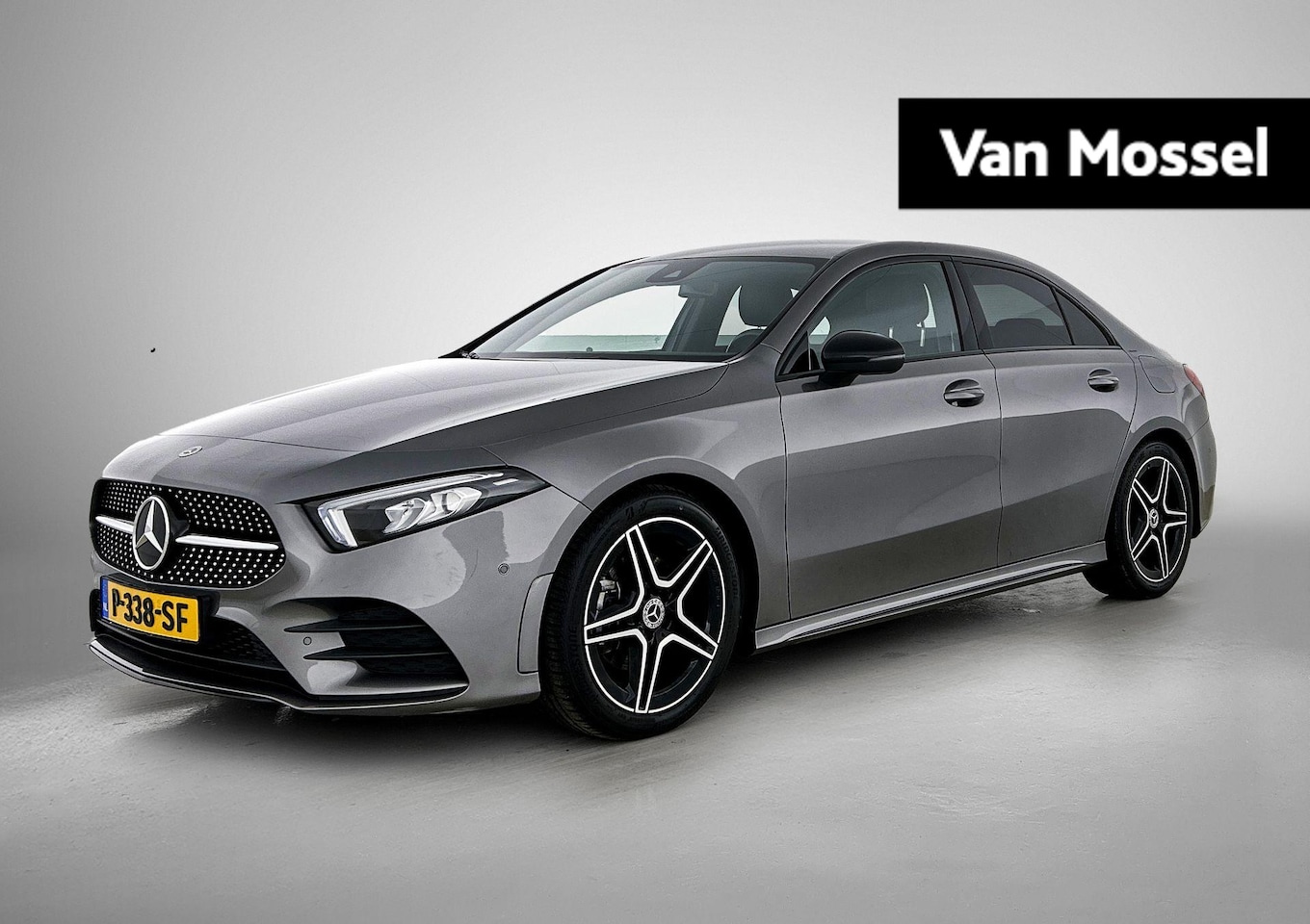 Mercedes-Benz A-klasse - 180 Business Solution AMG 136PK | AMG Line | Half-Lederen Bekleding | Stoelverwarming | Ac - AutoWereld.nl