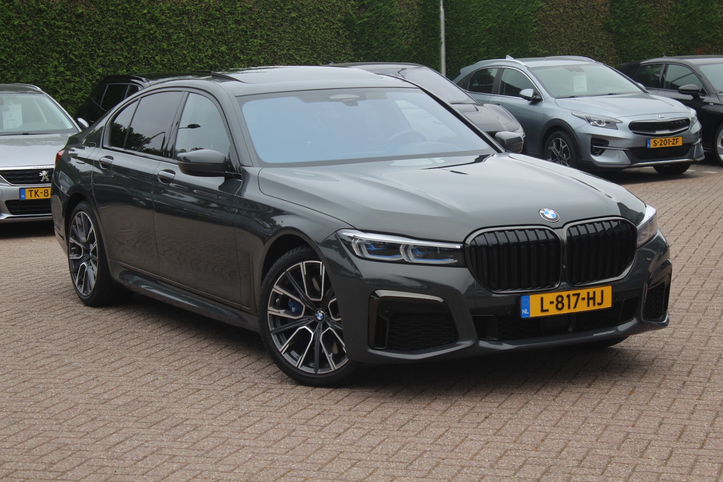 BMW 7-serie - 745e High Exe. M Sport / Schuifdak / 360Camera / Head-up / Softclose / 20'' / Volleder / N - AutoWereld.nl