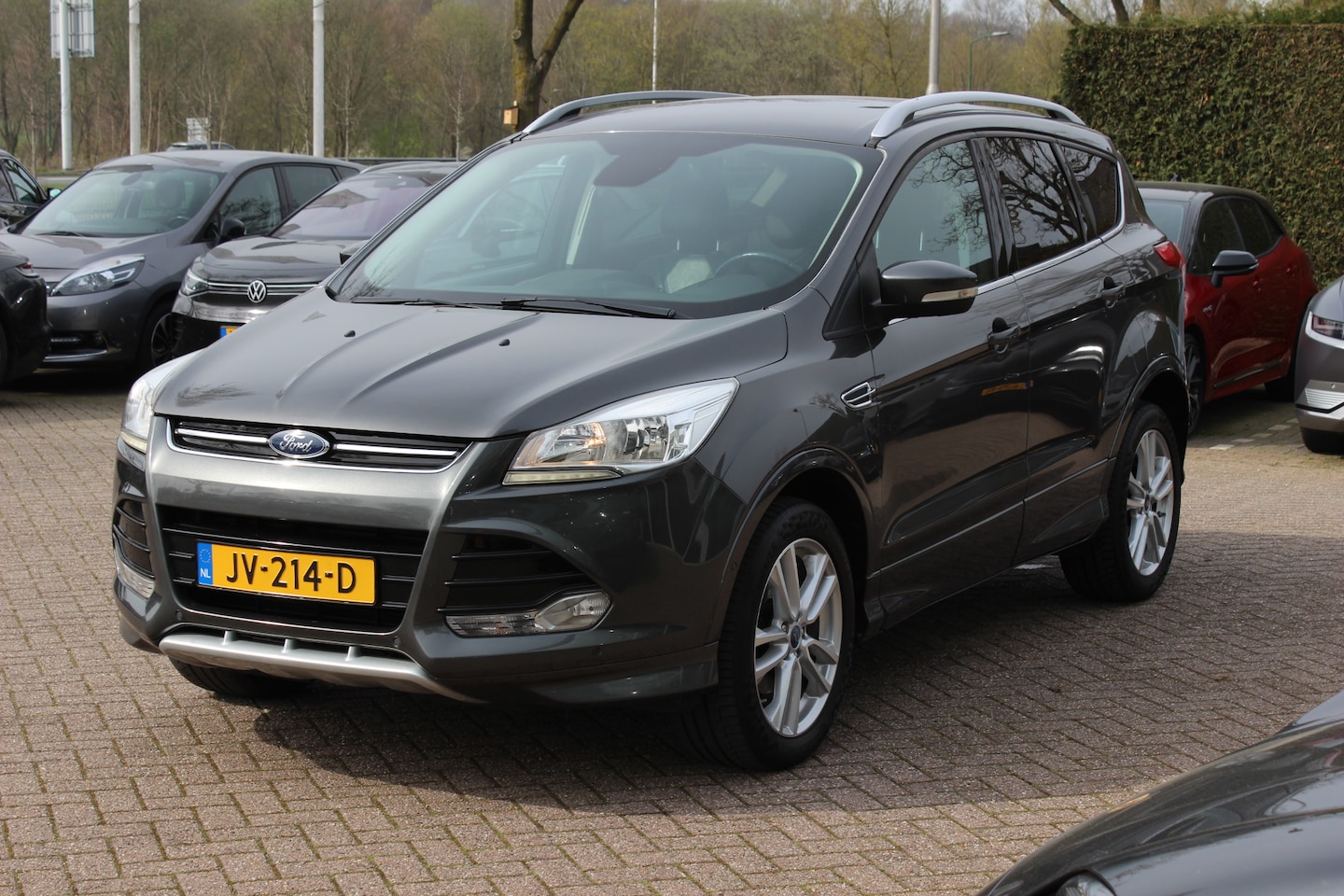 Ford Kuga - 1.5 Titanium Styling Pack / NL Auto! / 1e Eign. / Trekhaak / Camera / Half leder / 18'' / - AutoWereld.nl