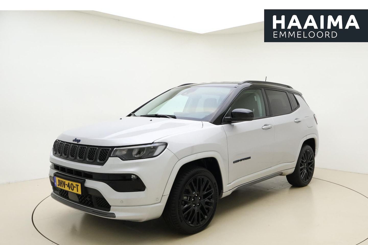 Jeep Compass - 4xe 240 Plug-in Hybrid Electric S Automaat | Navigatie | Lederen bekleding | Camera | Keyl - AutoWereld.nl