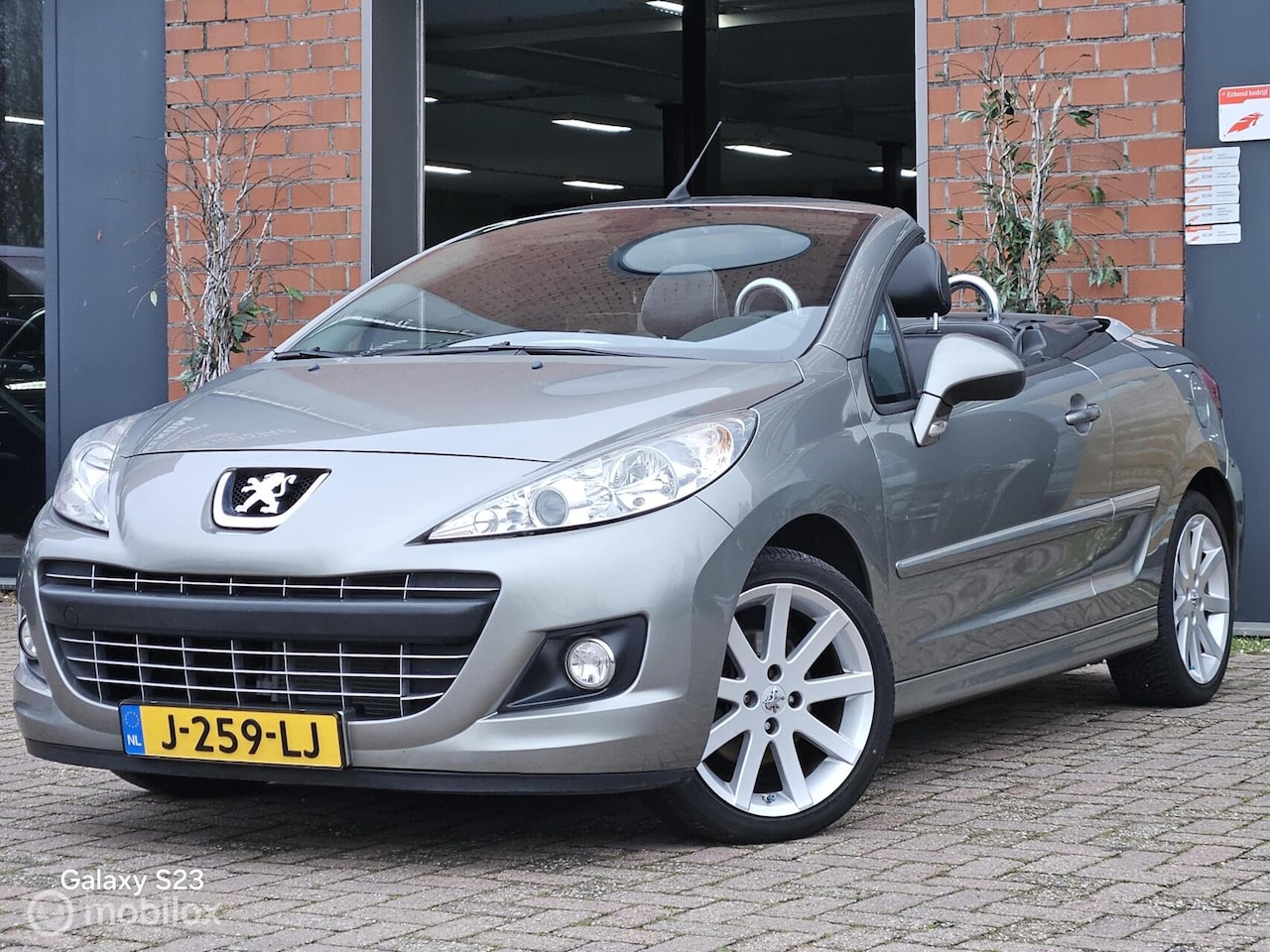 Peugeot 207 CC - 1.6 VTi Roland Garros AIRCO CLIMA - AutoWereld.nl