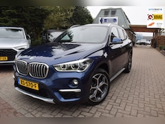 BMW X1 - SDrive20i Edition III AUTOMAAT/PANO DAK/CRUISE/NAVI/TREKH/NL-AUTO/HEAD-UP/STOEL VERW/CAMER