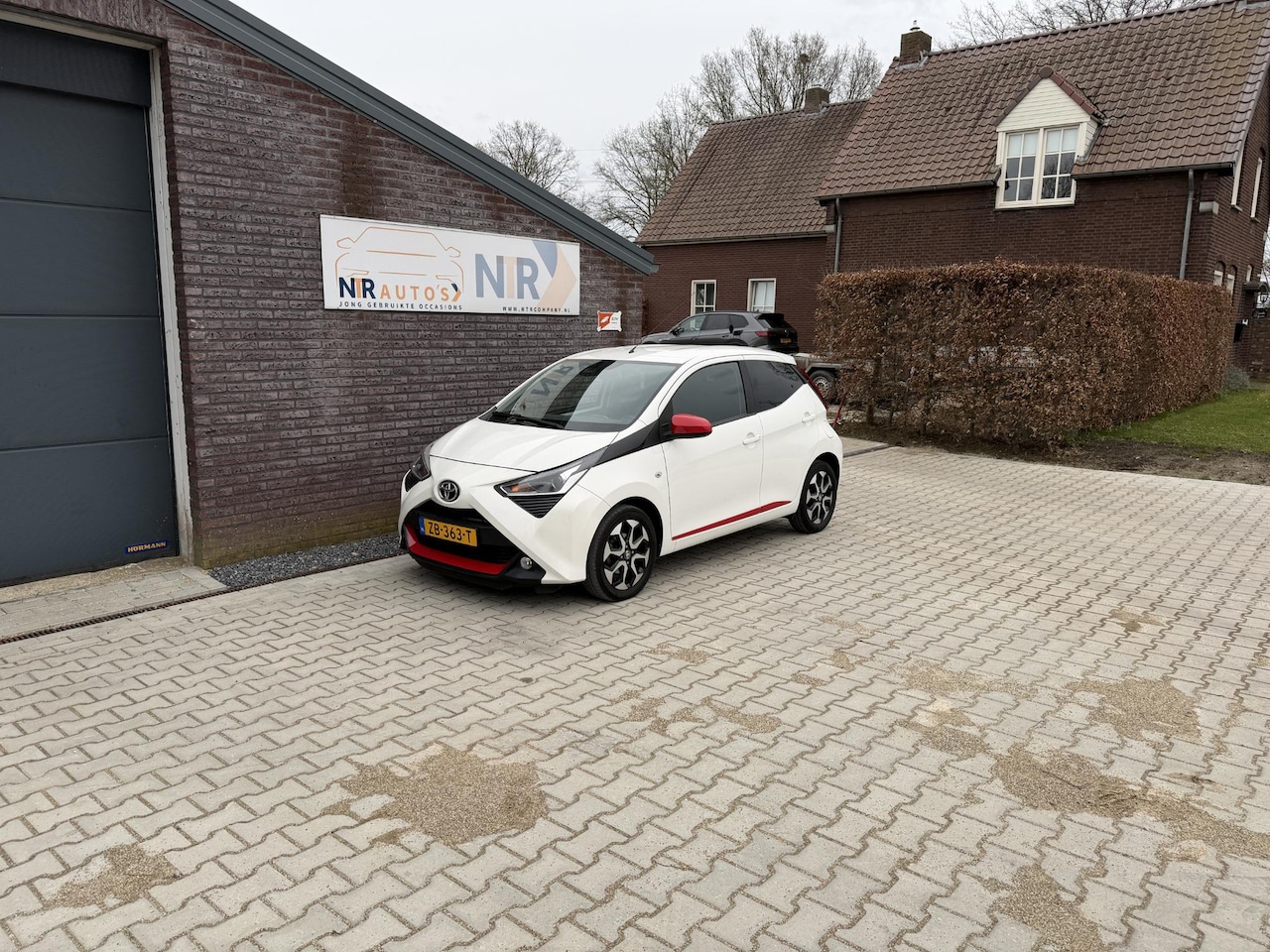 Toyota Aygo - 1.0 VVT-i x-clusiv Lederen bekleding, camera, APK - AutoWereld.nl