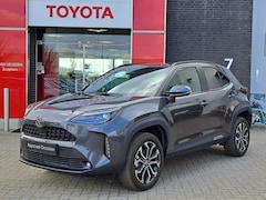 Toyota Yaris Cross - HYBRID 115 FIRST EDITION STUUR EN STOELVERWARMING ADAPTIVE CRUISE CAMERA APPLE CAR PLAY &