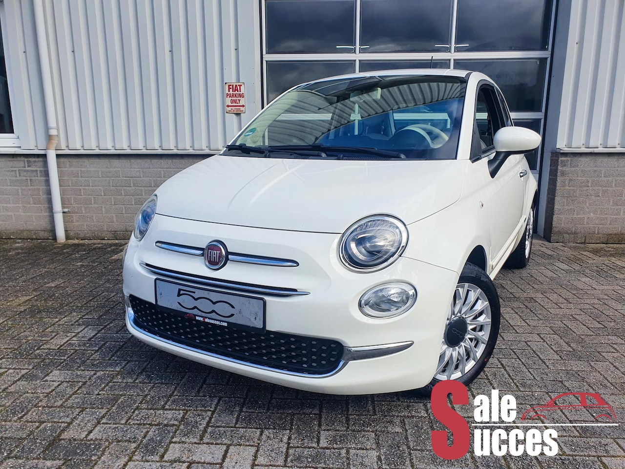 Fiat 500 - 1.2 Lounge Carplay | Navigatie - AutoWereld.nl