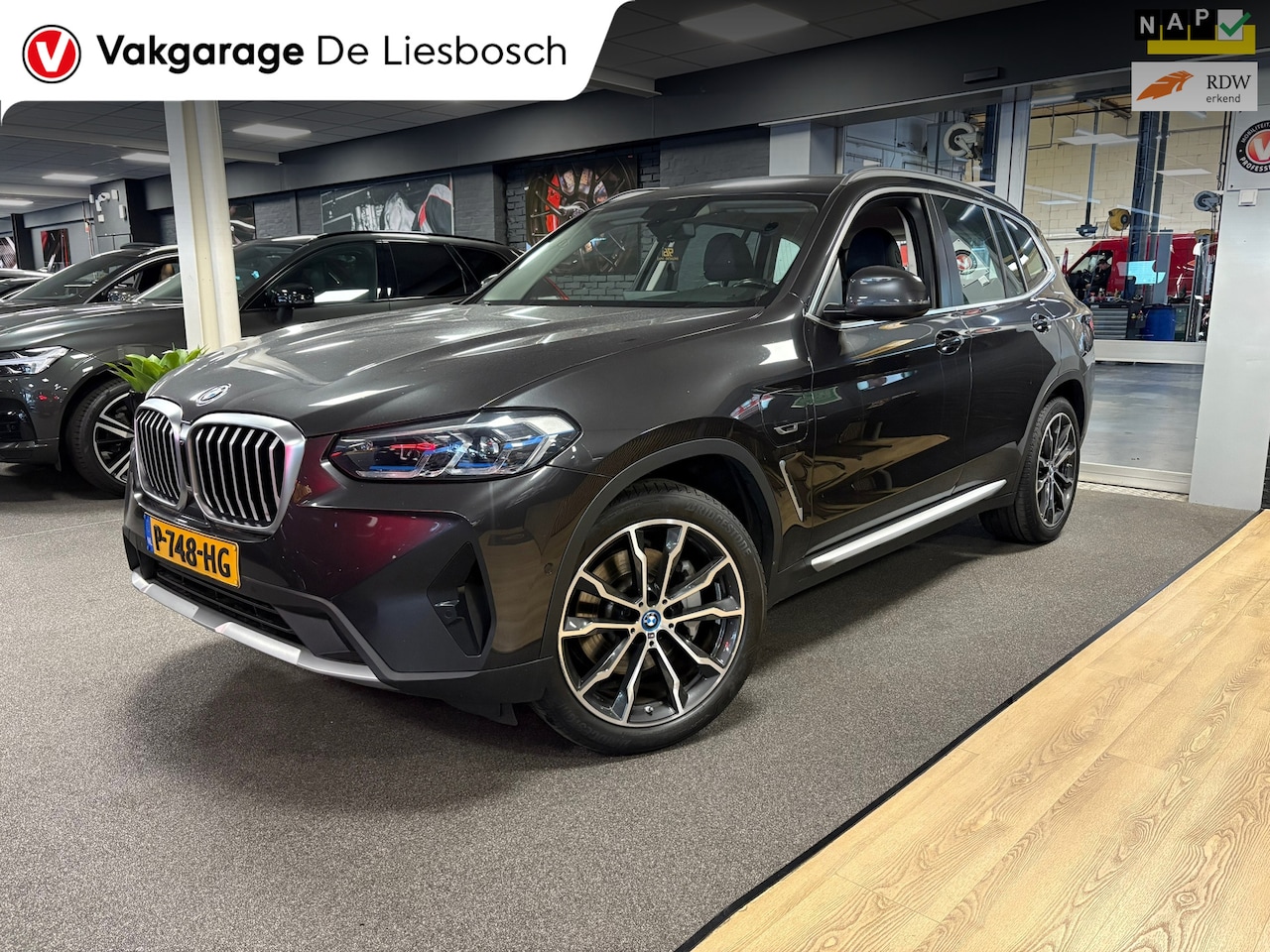 BMW X3 - xDrive30e Business Edition Plus XDrive30e Business Edition Plus,leer,head up,camera,trekhaak,orig ned - AutoWereld.nl