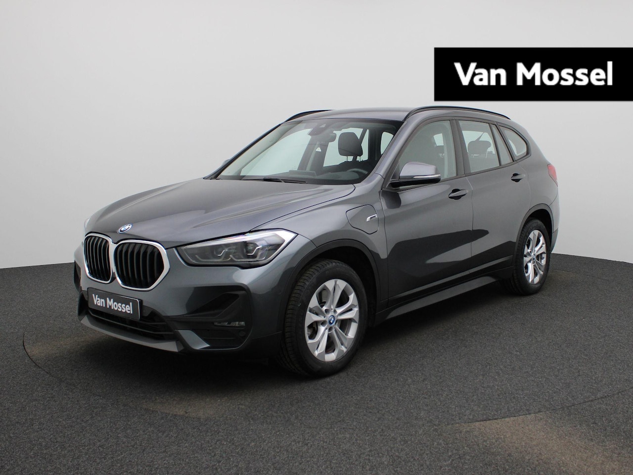 BMW X1 - xDrive25e Executive | Automaat | Camera | Navigatie | Climate Control | - AutoWereld.nl