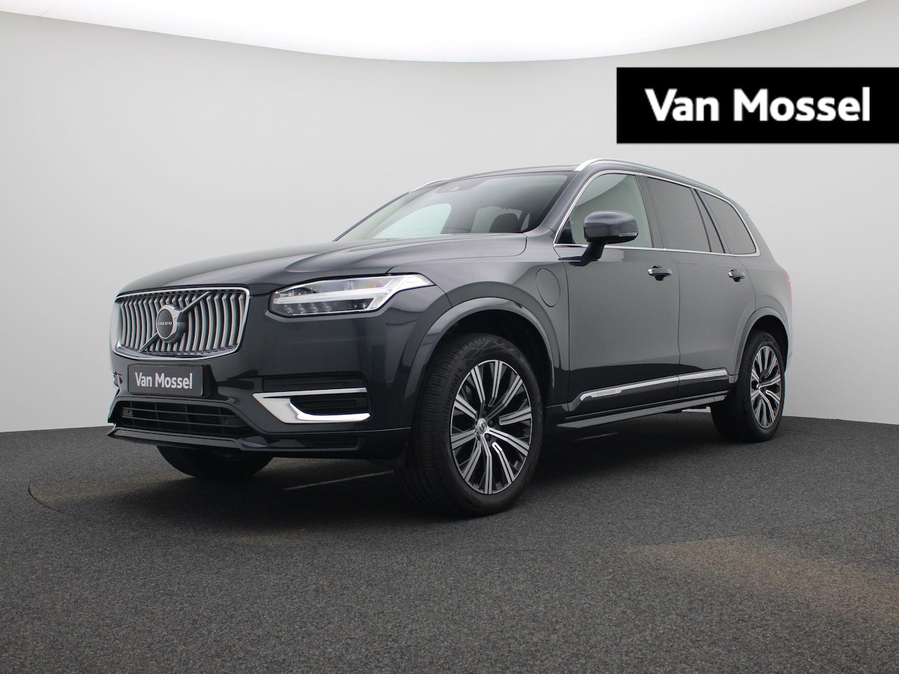 Volvo XC90 - 2.0 T8 4WD Geartronic Inscription 7-Persoons | Apple Carplay / Android Auto | Stoelverwarm - AutoWereld.nl
