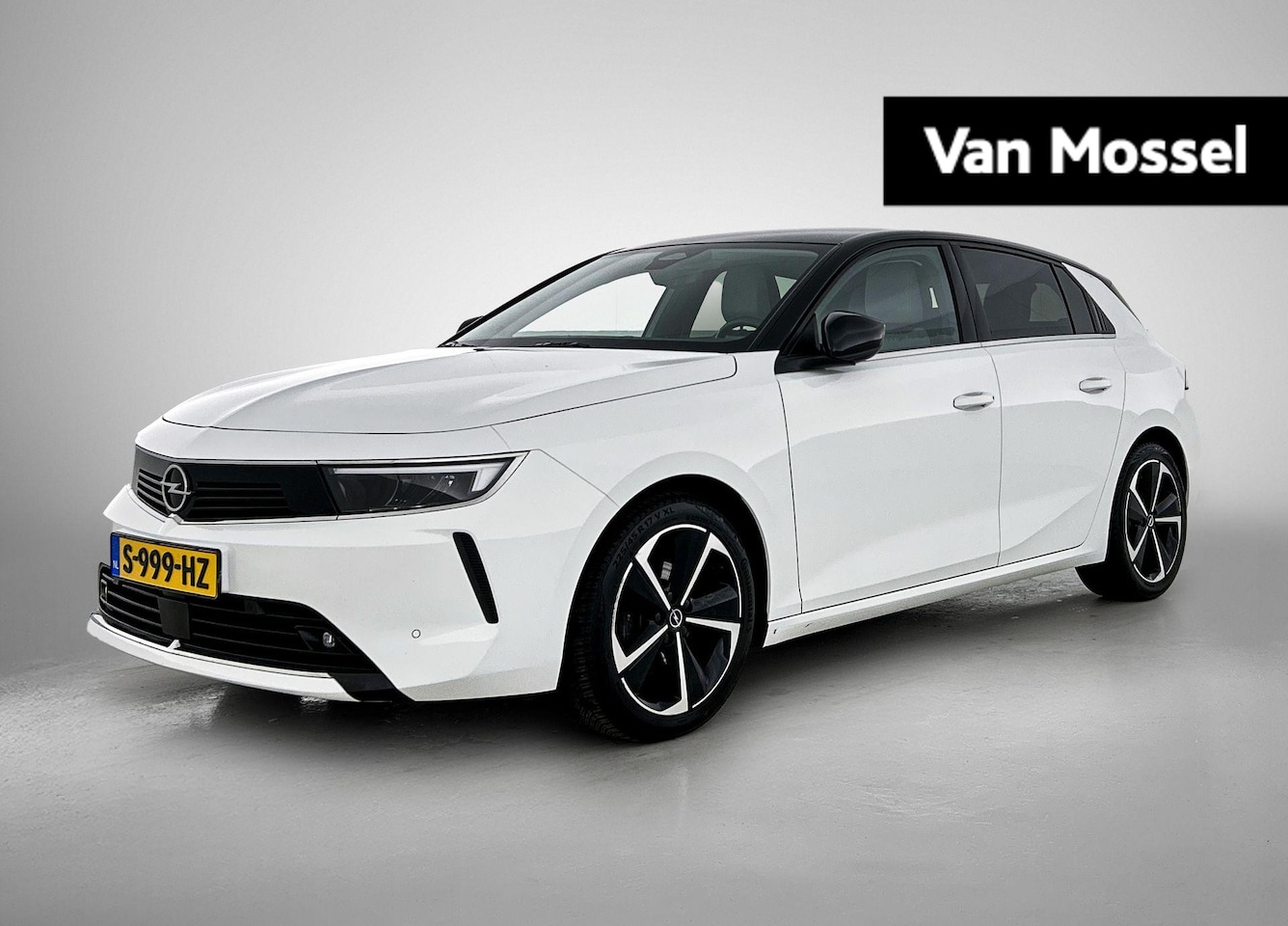 Opel Astra - 1.2 Business Elegance | 130pk | Navigatie | Camera | Stuur+Stoelverwarming | - AutoWereld.nl