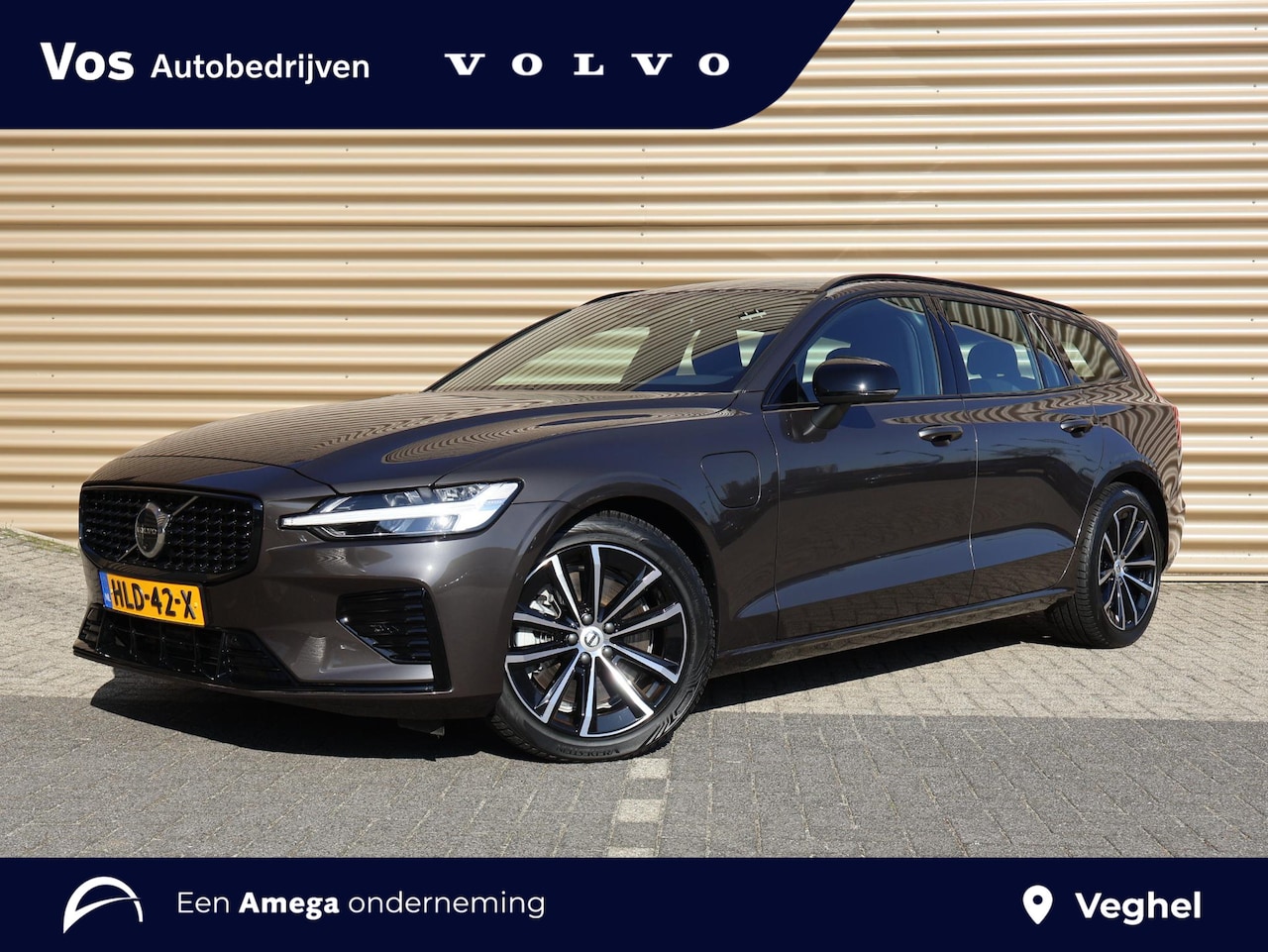 Volvo V60 - T6 Plug-in hybrid AWD Plus Dark | Trekhaak | 360 camera | Harman Kardon - AutoWereld.nl