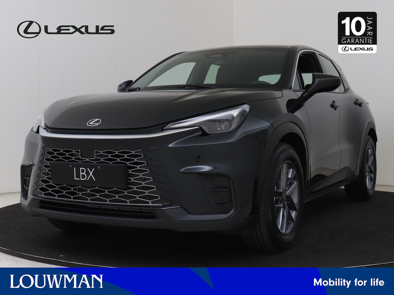Lexus LBX - 2WD Parkeersensoren | Dode hoek Detectie | Stoelverwarming - AutoWereld.nl
