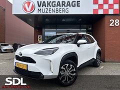 Toyota Yaris Cross - 1.5 Hybrid Dynamic // ADAPT. CRUISE // FULL LED // KEYLESS // CAMERA // NAVI+CARPLAY // CL