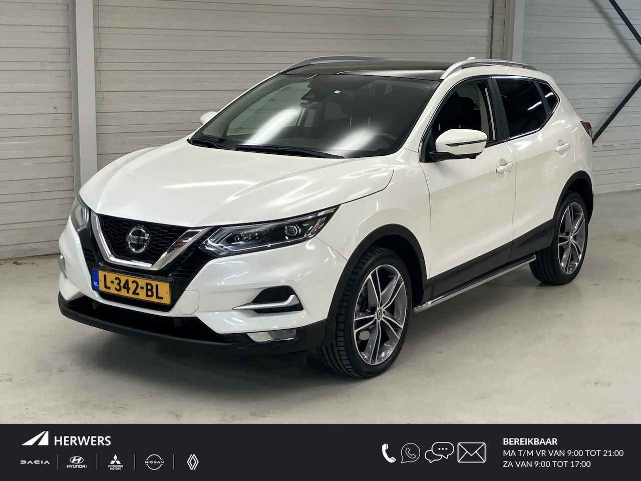 Nissan Qashqai - 1.3 DIG-T Premium Edition / lederen bekleding / Navigatie/ LM velgen / Panorama dak. - AutoWereld.nl