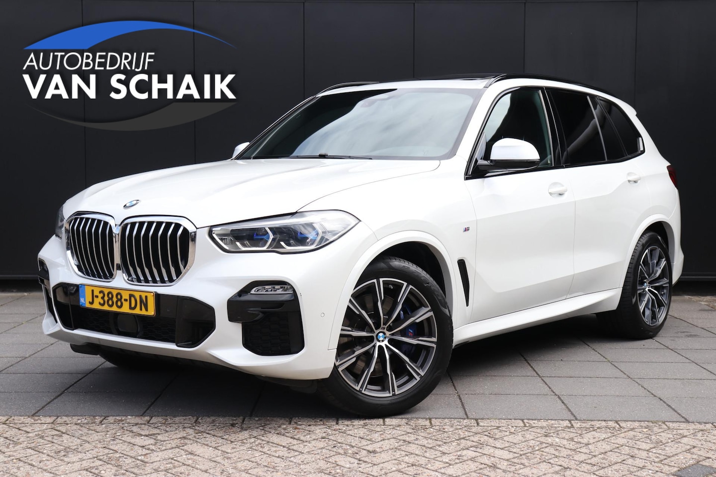 BMW X5 - xDrive40i High Exe. M SPORT | PANO-DAK | LEER | APPLE CARPLAY | TREKHAAK - AutoWereld.nl