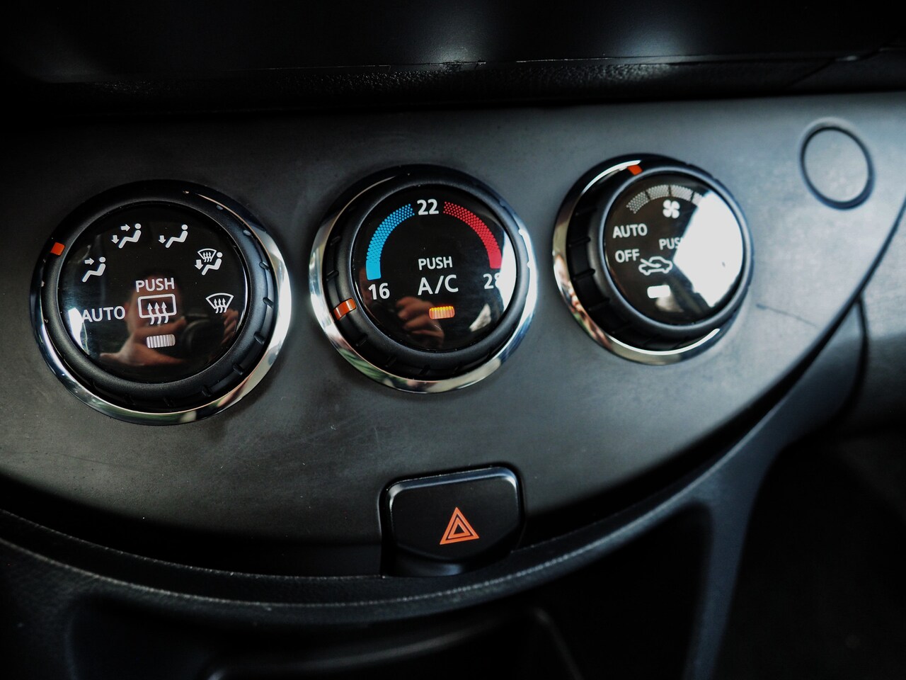 Nissan Note - 1.6 Connect Edition CLIMA CRUISE PARKEER S. TREKH.