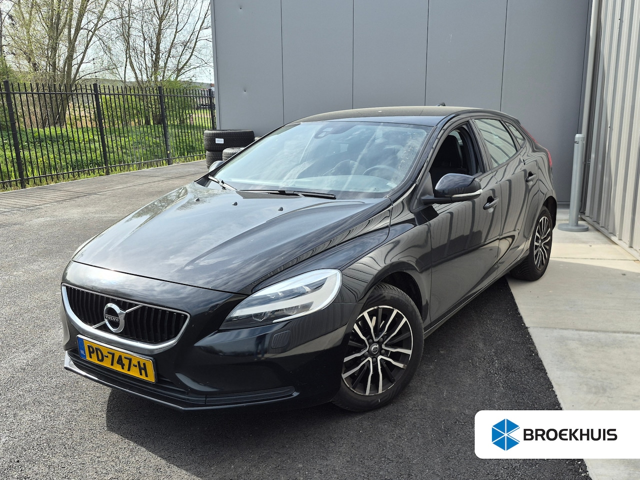 Volvo V40 - 2.0 T2 Nordic+ 122Pk | Cruise control | Navigatie | Stoelverwarming | Climate control | Pa - AutoWereld.nl