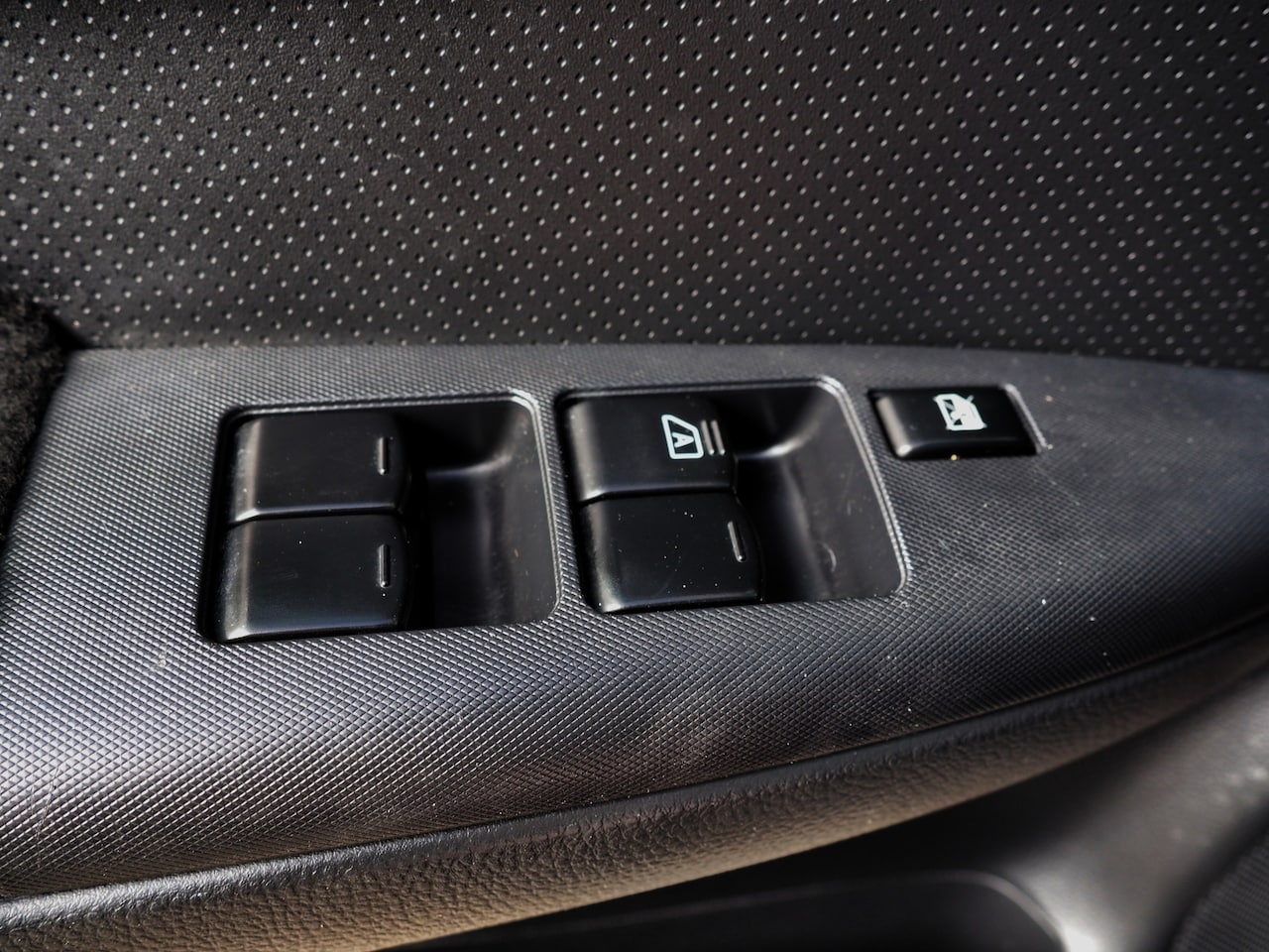 Nissan Note - 1.6 Connect Edition CLIMA CRUISE PARKEER S. TREKH.