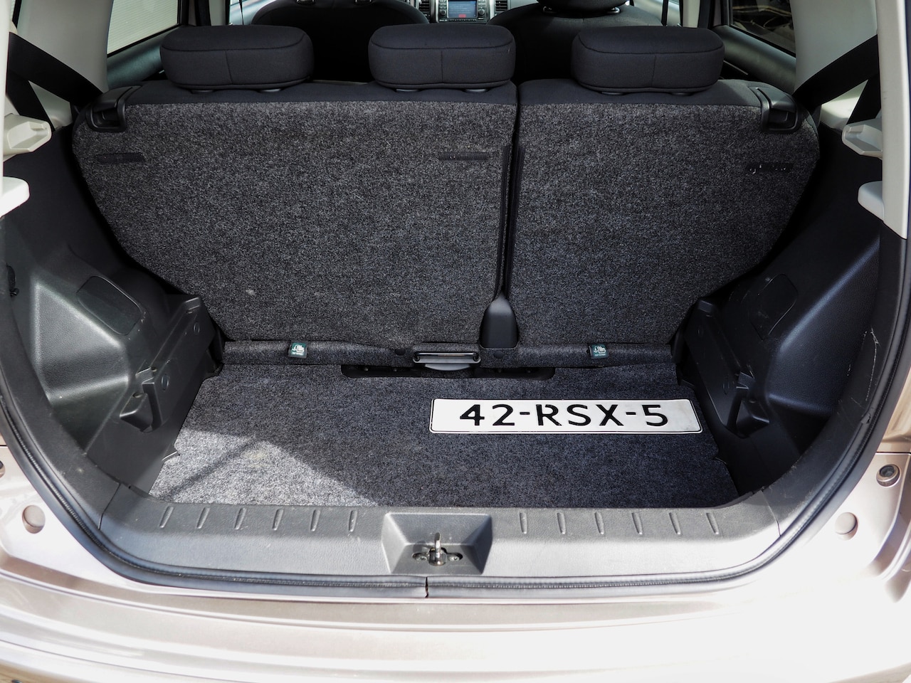 Nissan Note - 1.6 Connect Edition CLIMA CRUISE PARKEER S. TREKH.