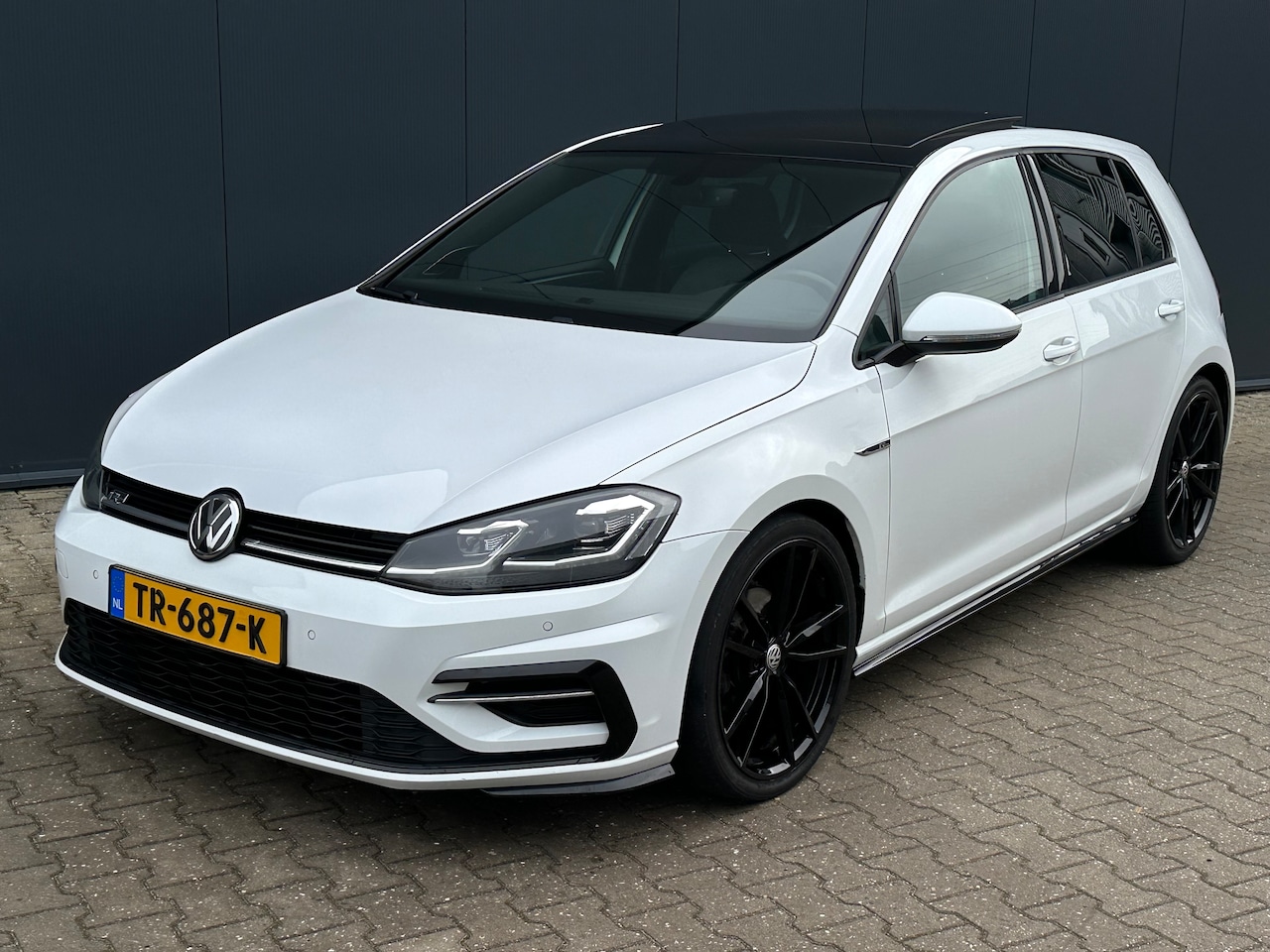 Volkswagen Golf - 1.5 TSI Highline Business R - AutoWereld.nl