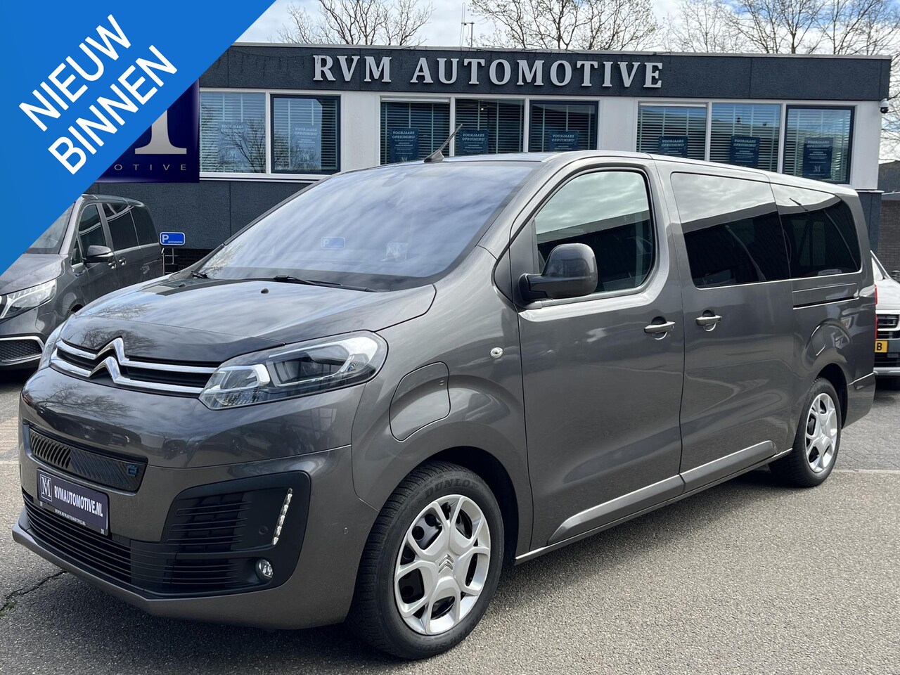 Citroën ë-Jumpy - 50kWh XL 8PL VAN: 23.900,- excl.btw VOOR: 20.877,- excl. btw UW LENTEVOORDEEL: 3.023,- | R - AutoWereld.nl