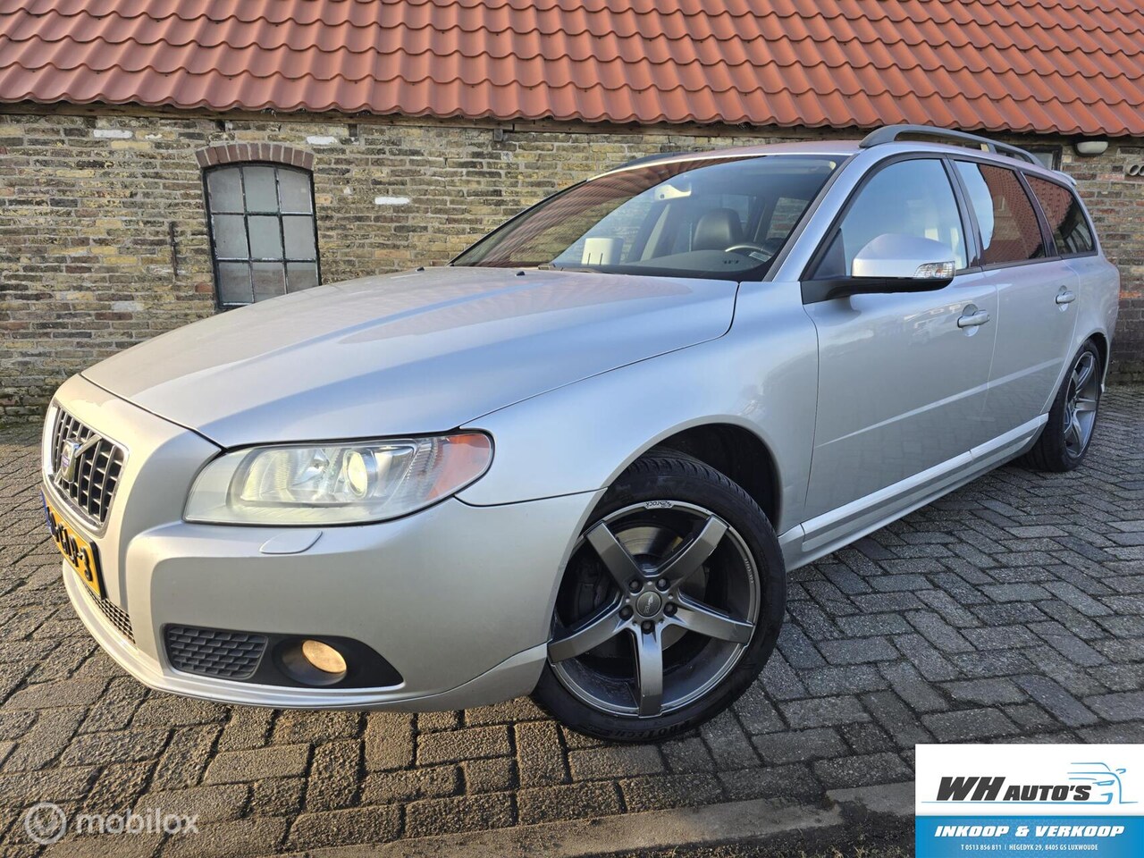 Volvo V70 - 2.5T Summum Aut. - AutoWereld.nl