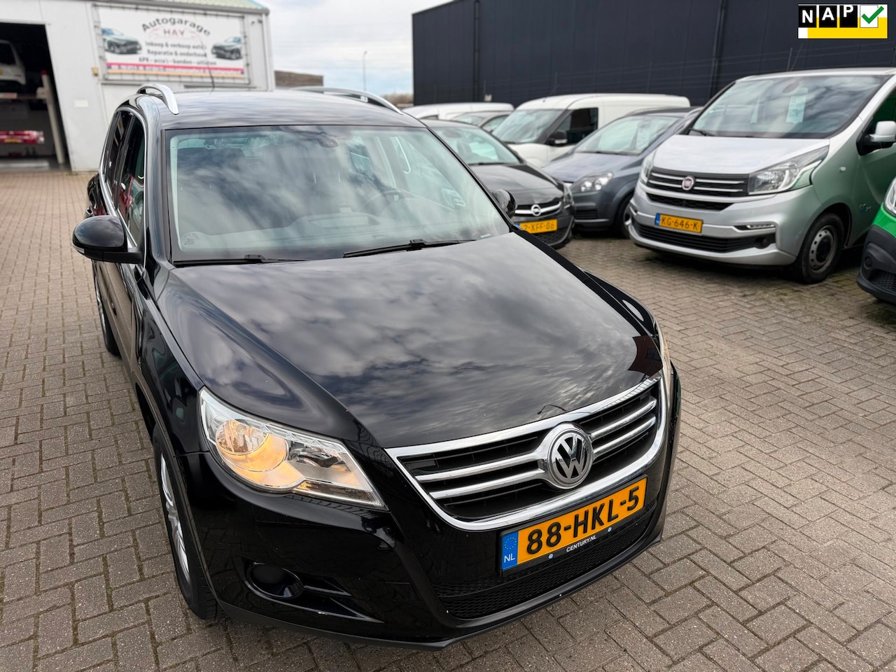 Volkswagen Tiguan - 2.0 TSI Sport&Style 4Motion|Automaat|Apk 02-2027 - AutoWereld.nl