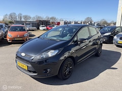 Ford Fiesta - 1.25 Ghia Nieuwe Apk Weinig kms