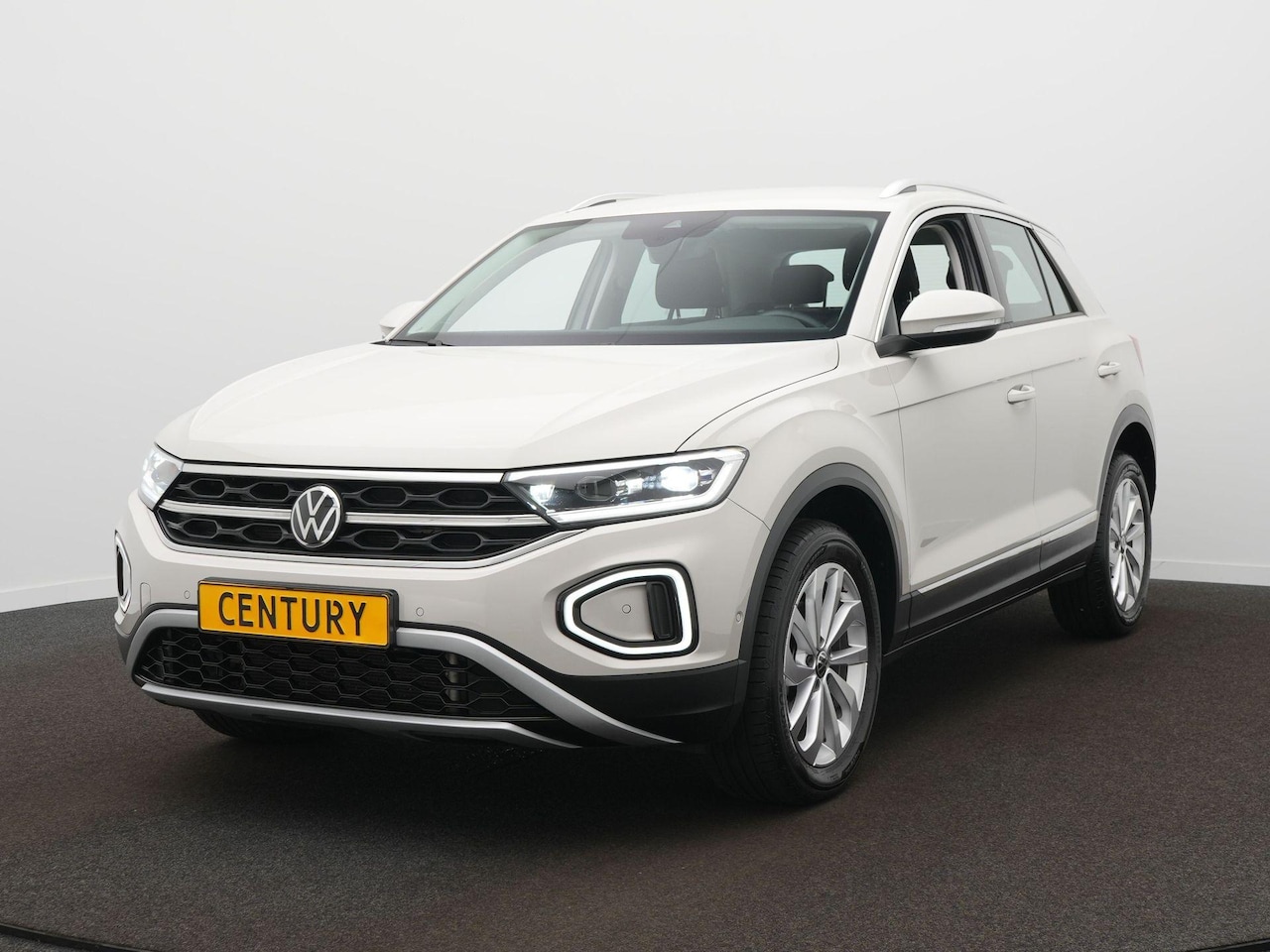 Volkswagen T-Roc - 1.5 TSI 150Pk Automaat Style / Car-Play / Camera / Clima - AutoWereld.nl