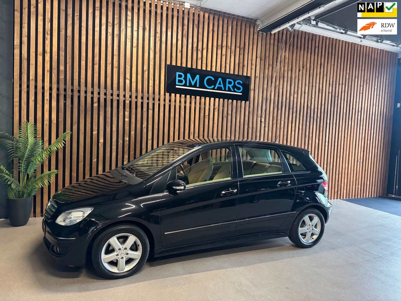 Mercedes-Benz B-klasse - 170 AUTOMAAT,Trkhaak,1e Eig - AutoWereld.nl