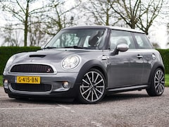 MINI Cooper S - 1.6 Cooper S Mini Cooper S ✅ Top-Onderhoud ✅ Ketting, Klepseals & Koppeling vervangen ✅ Verse APK + beu