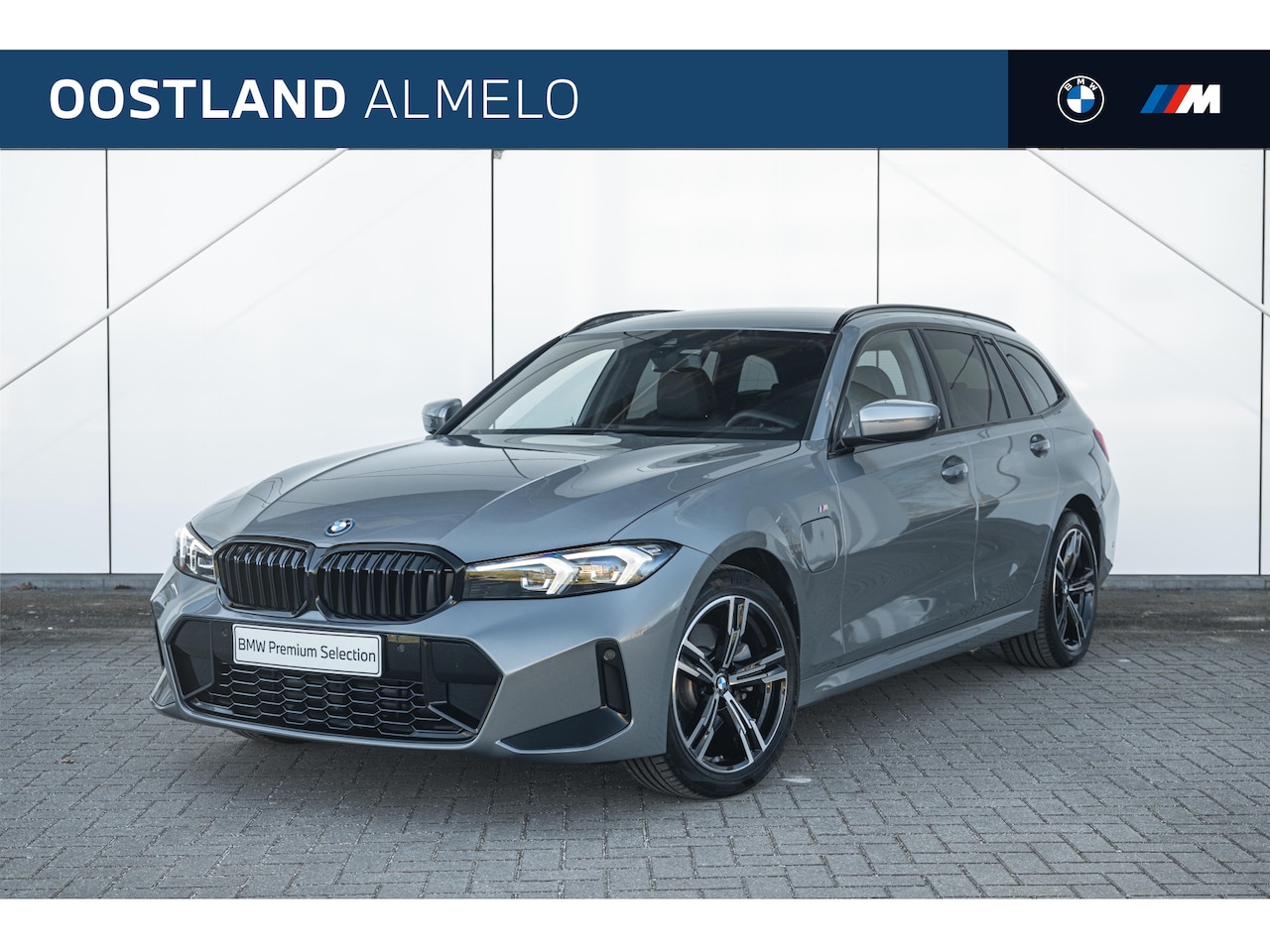 BMW 3-serie Touring - 330e M Sport Automaat / Trekhaak / Sportstoelen / Comfort Access / Achteruitrijcamera / Cr - AutoWereld.nl