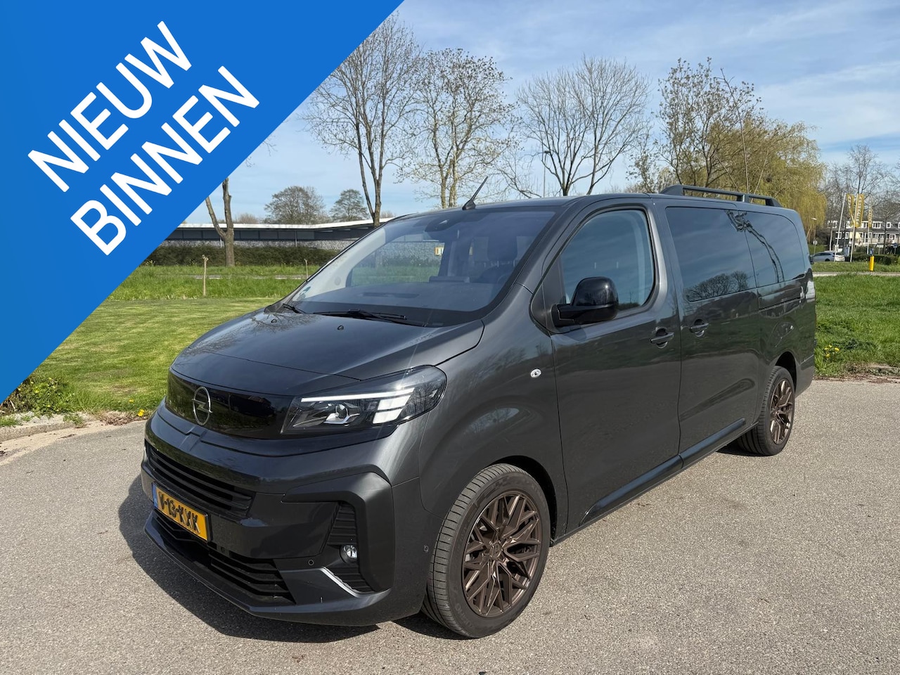 Opel Vivaro - 2.0 Diesel 180PK L3 DC Automaat Dubbele Cabine | Leder | Navigatie | Massage/Stoelverwarmi - AutoWereld.nl