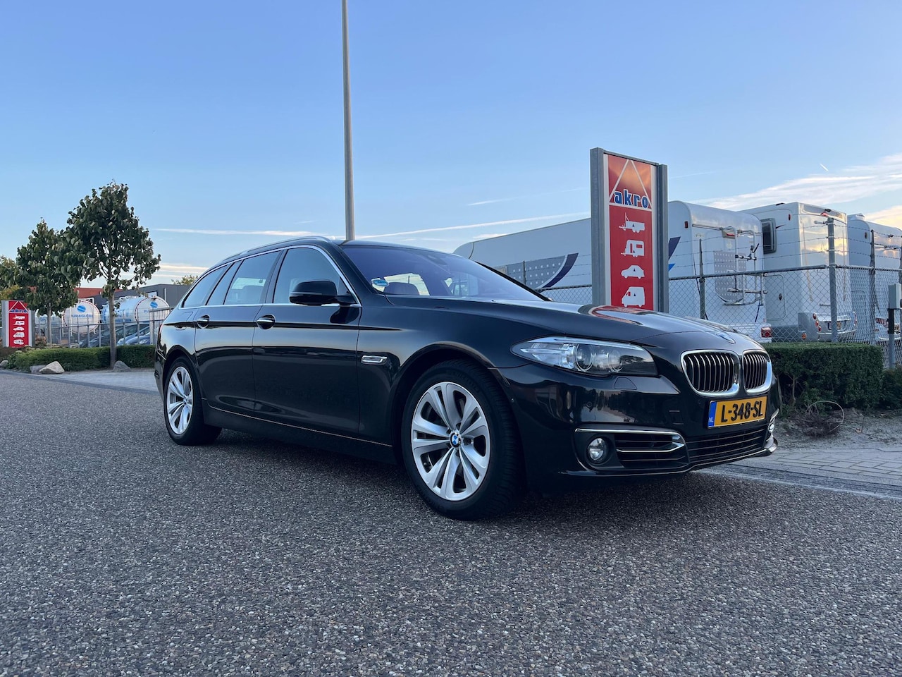 BMW 5-serie Touring - 535xd M Sport Edition | BMW Individual | PANO | Head-UP | Elek. wegklapbare trekhaak | Led - AutoWereld.nl