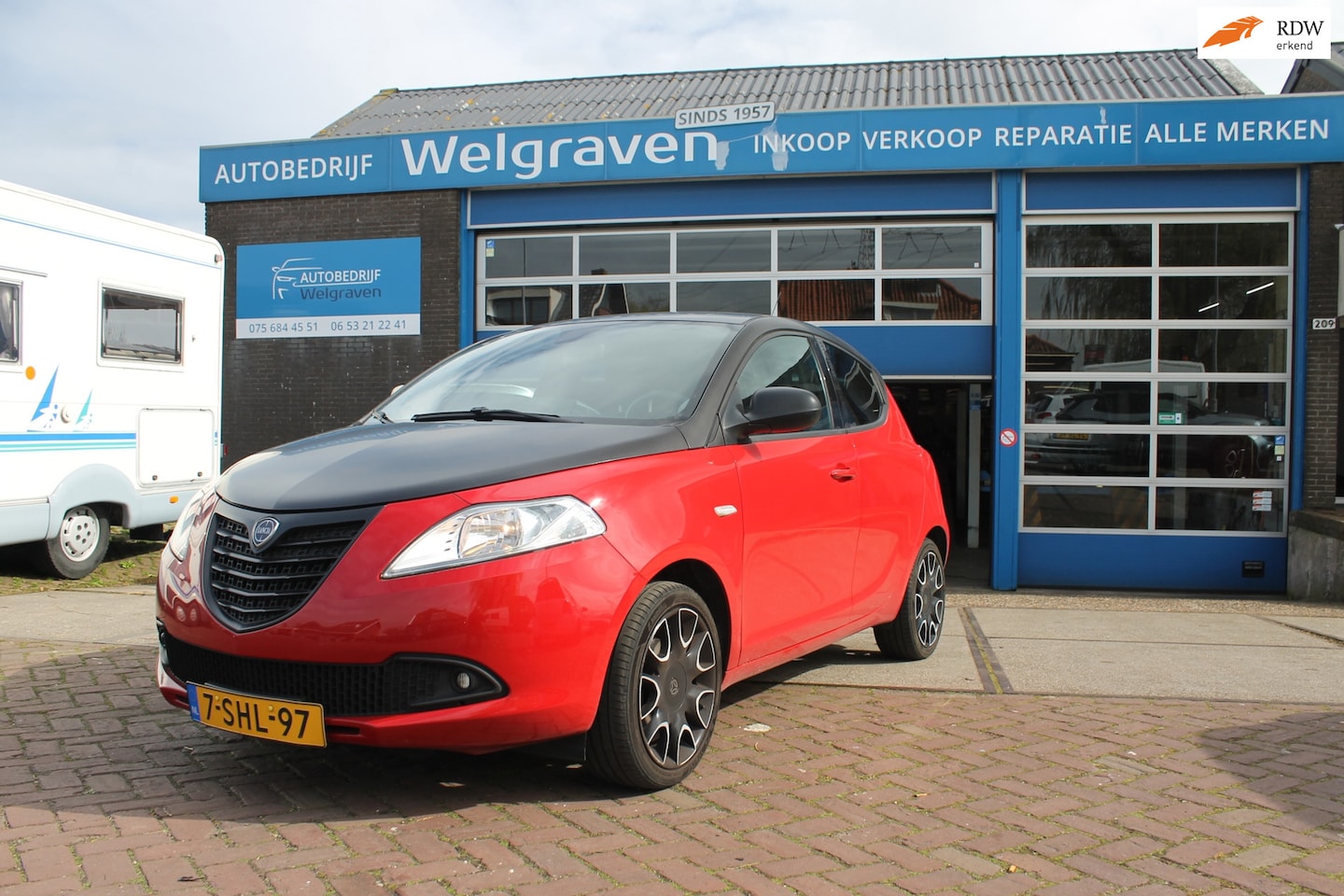 Lancia Y(psilon) - Ypsilon 0.9 TwinAir S MomoDesign 1 eig. 81000 km - AutoWereld.nl