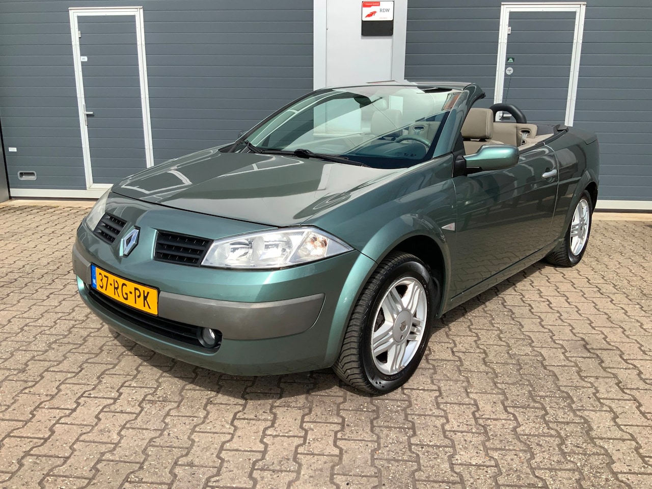 Renault Mégane coupé cabriolet - 2.0-16V Automaat Trekhaak - AutoWereld.nl
